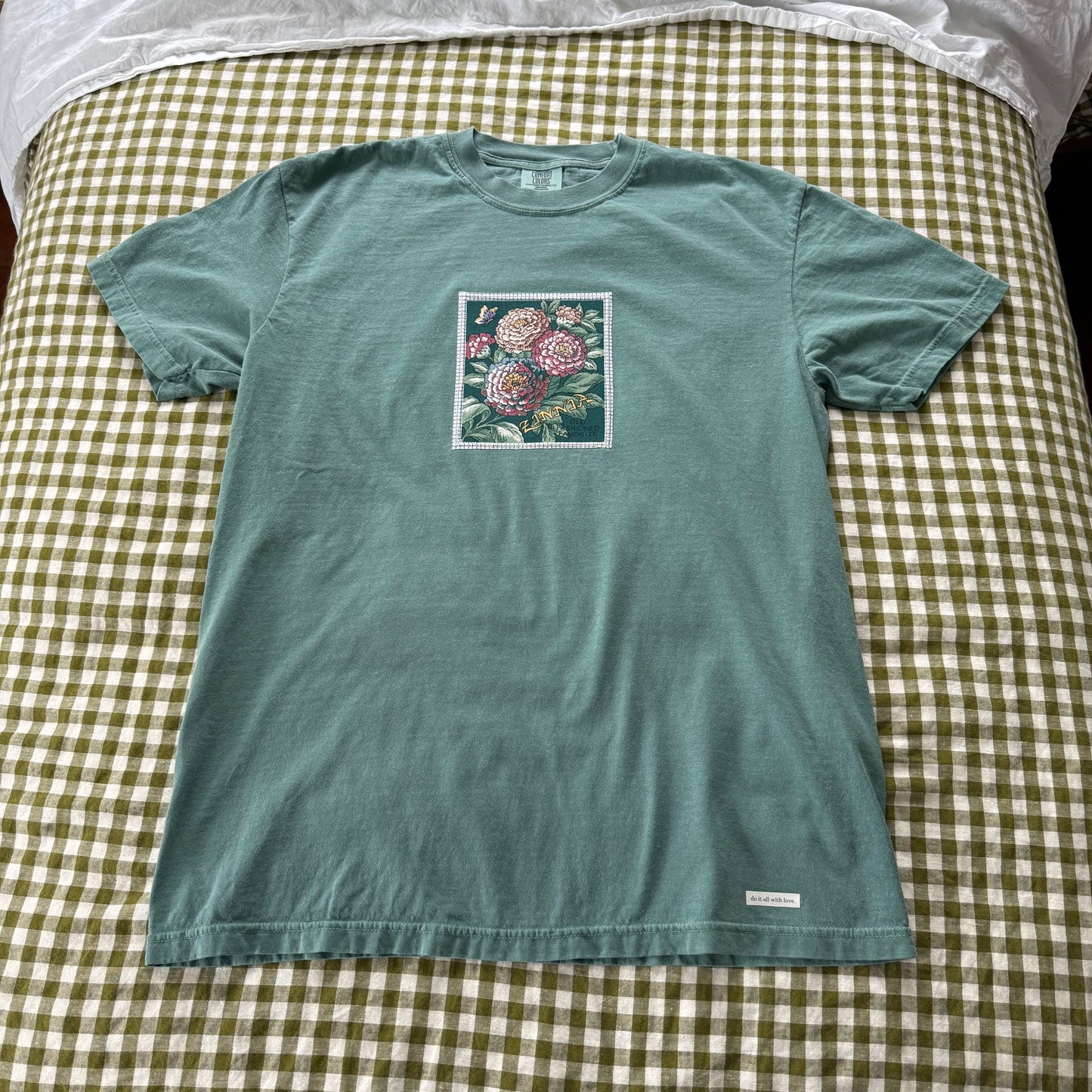 tee (zinnia)