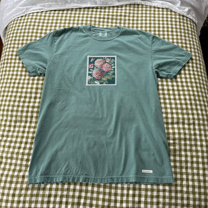 tee (zinnia)