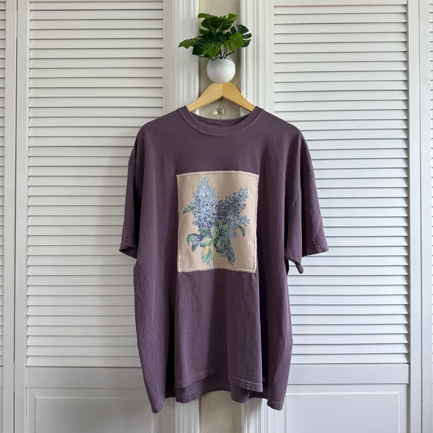 tee (lilac)