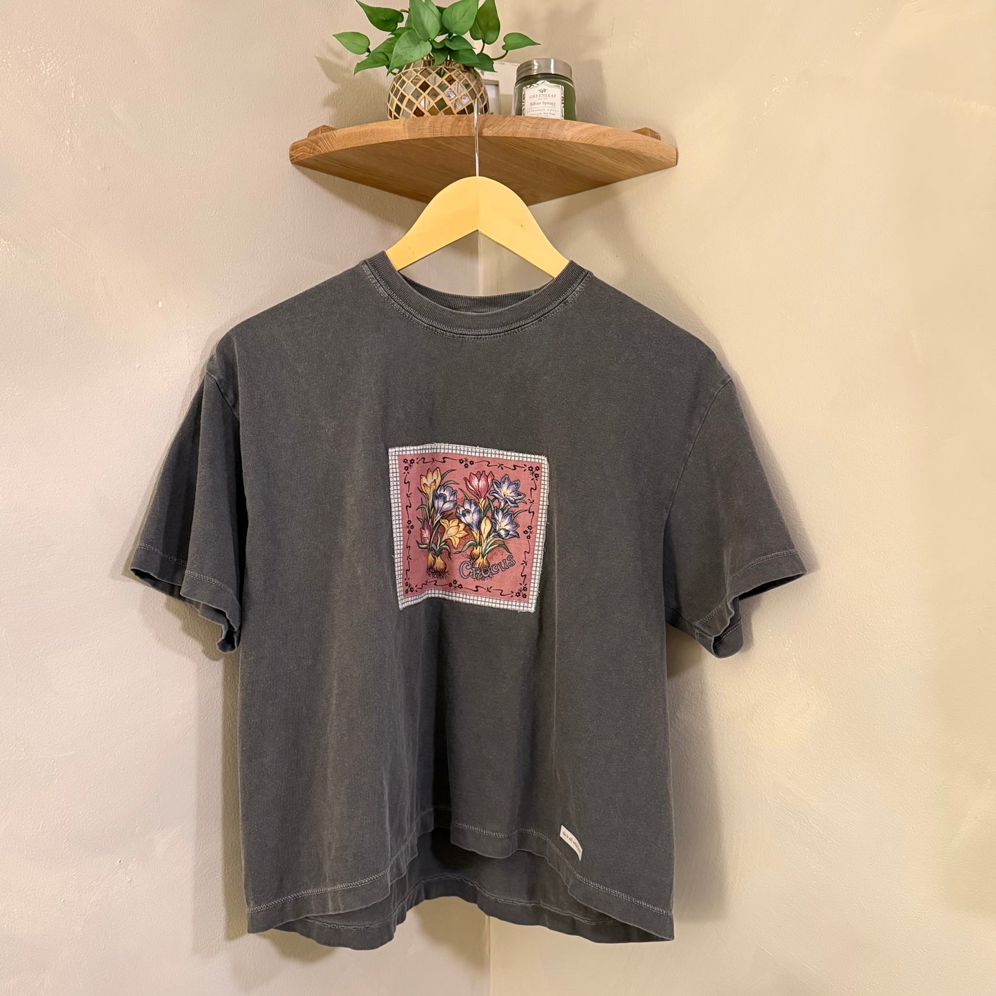 crop tee (crocus)
