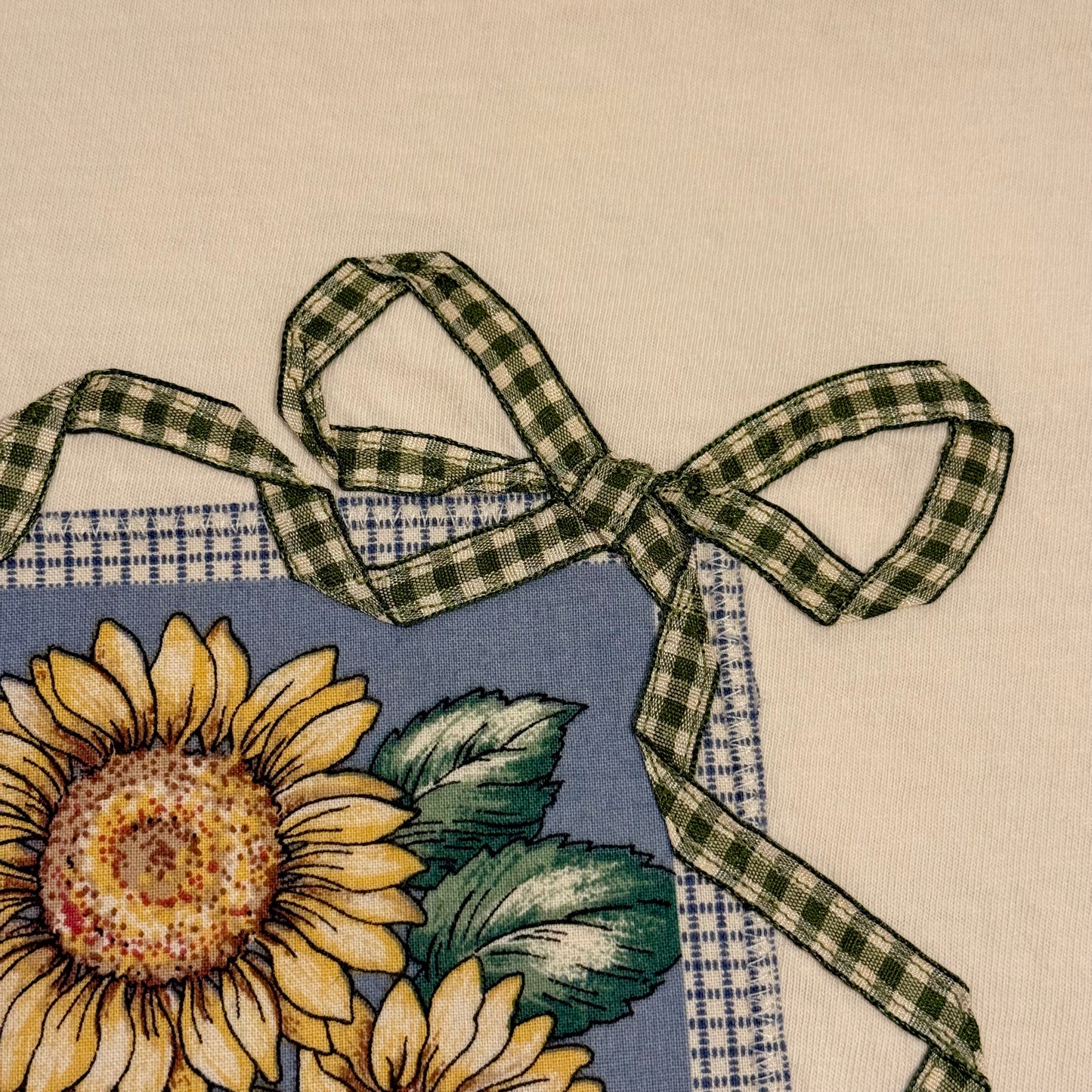 bow crop tee (sunflower)