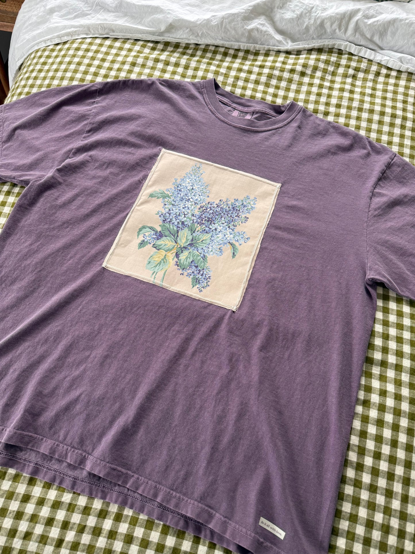 tee (lilac)