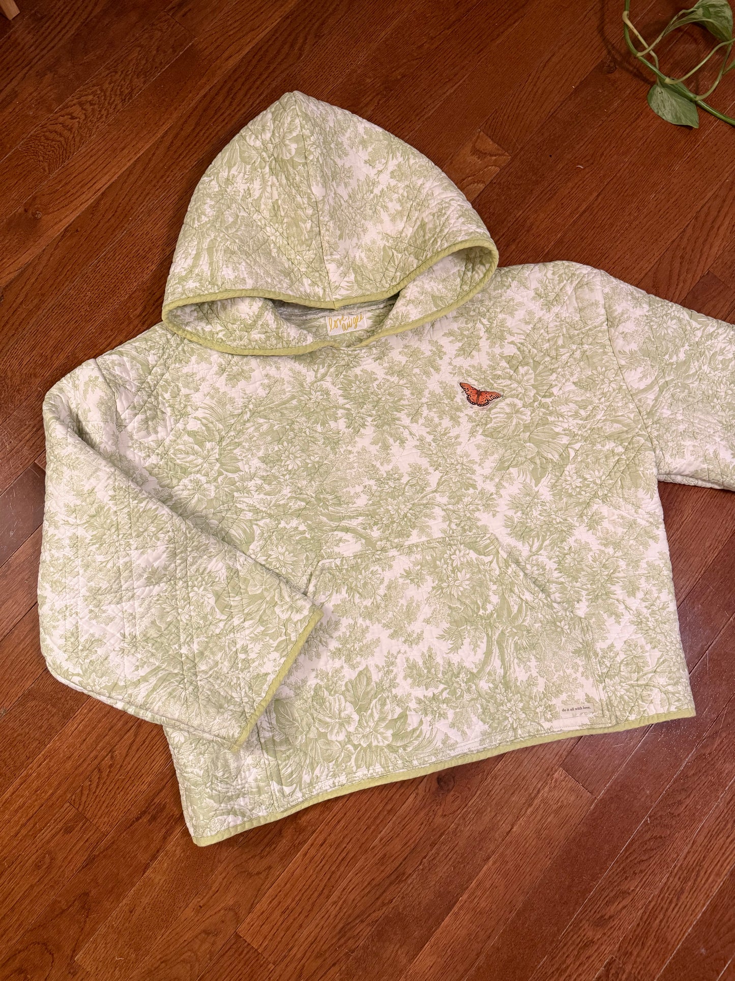 appliqué quilt hoodie (toile garden)