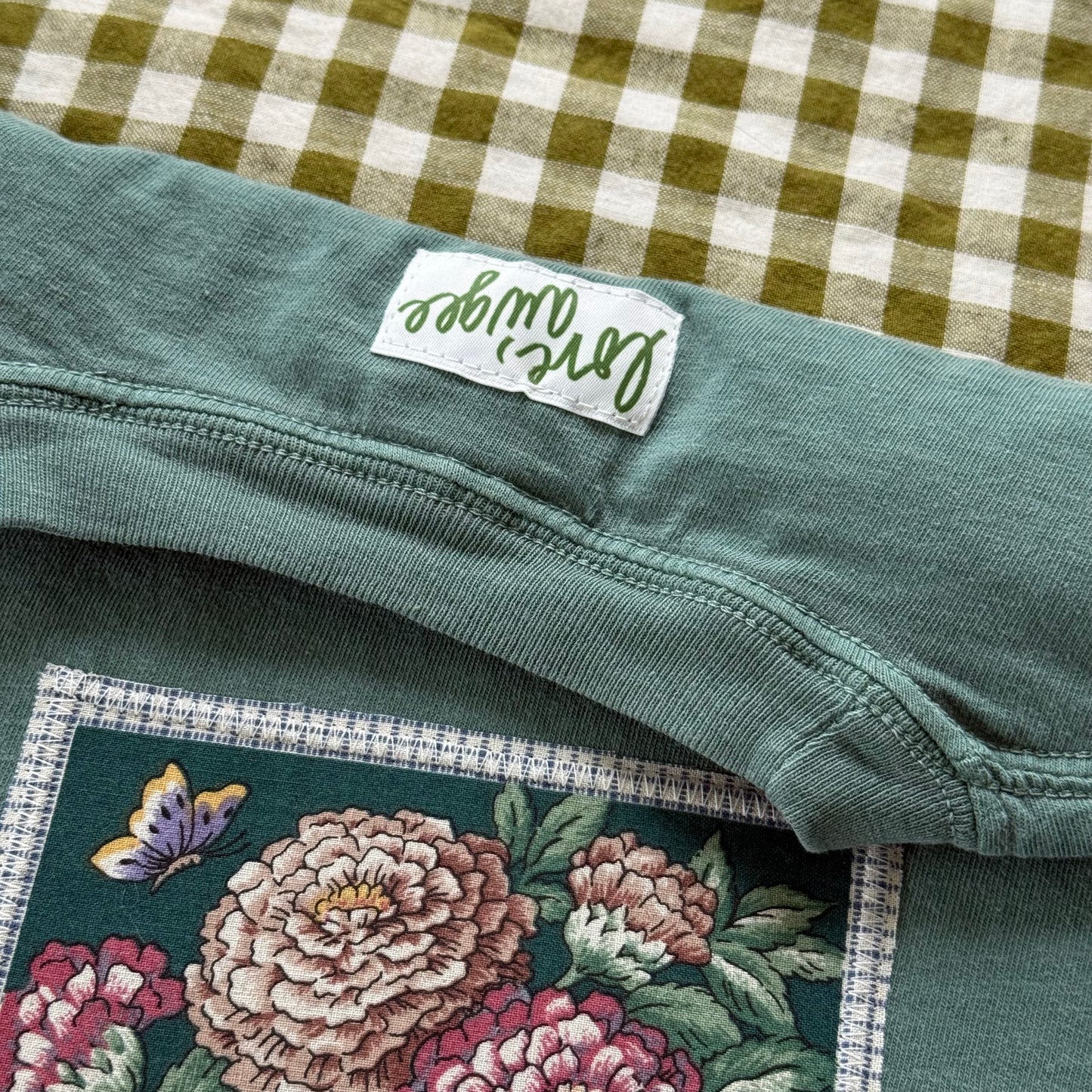 tee (zinnia)