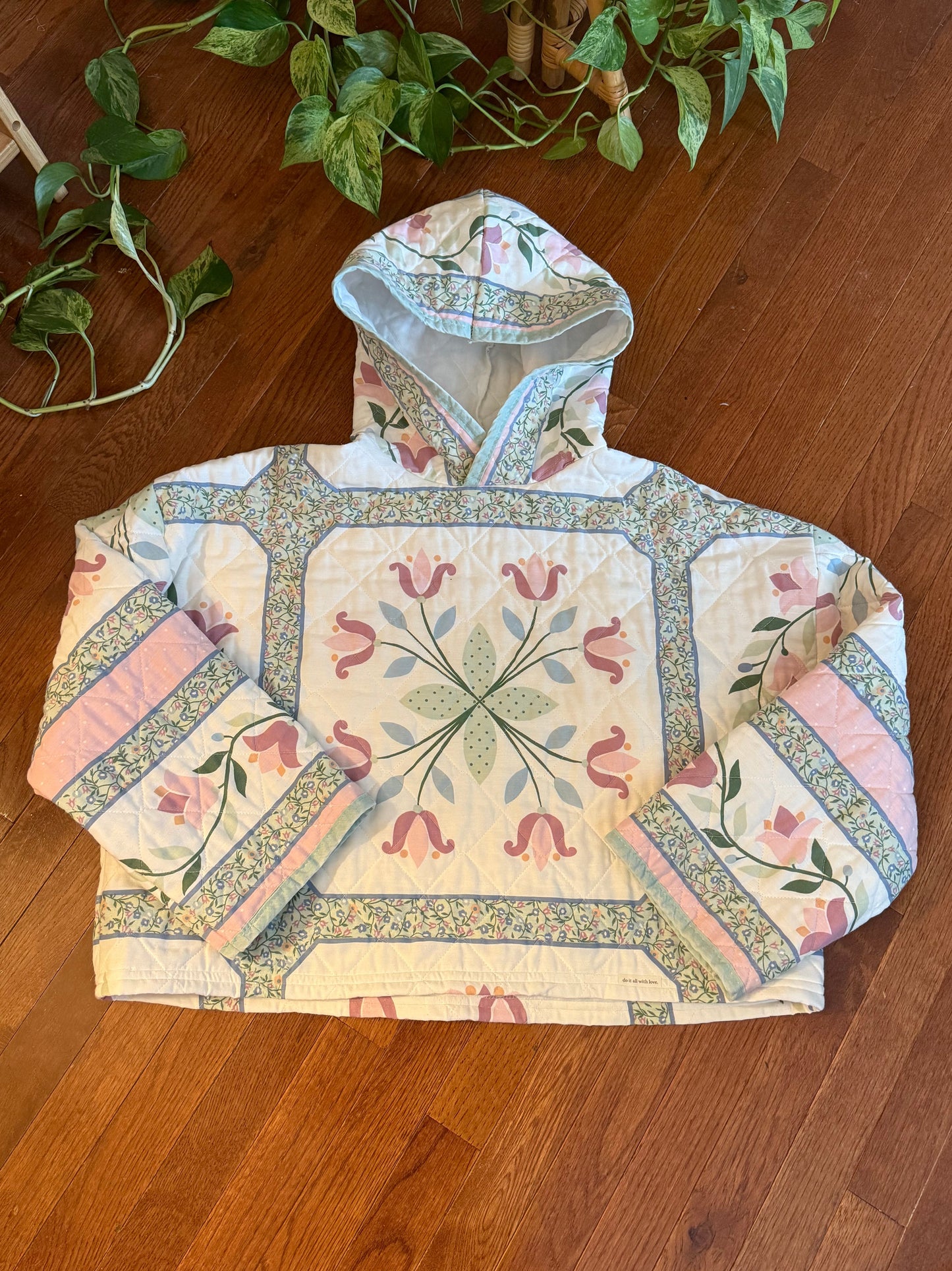 hoodie (heirloom heart)