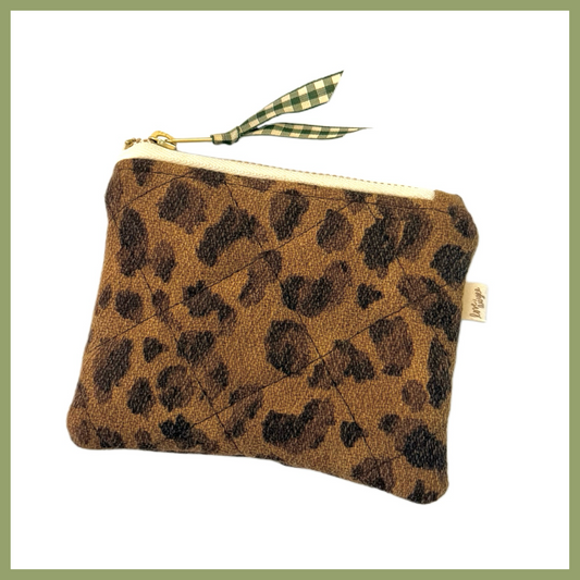 small pouch (leopard)