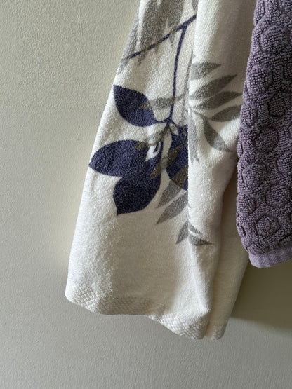 towel hoodie (lavender butterfly)