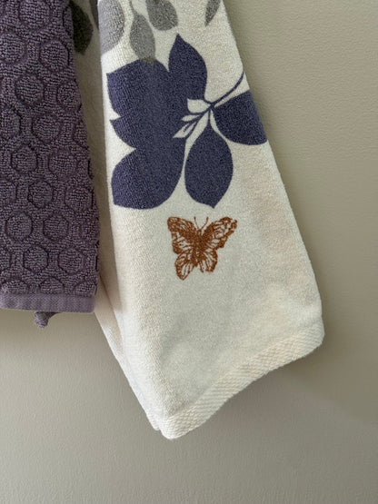 towel hoodie (lavender butterfly)