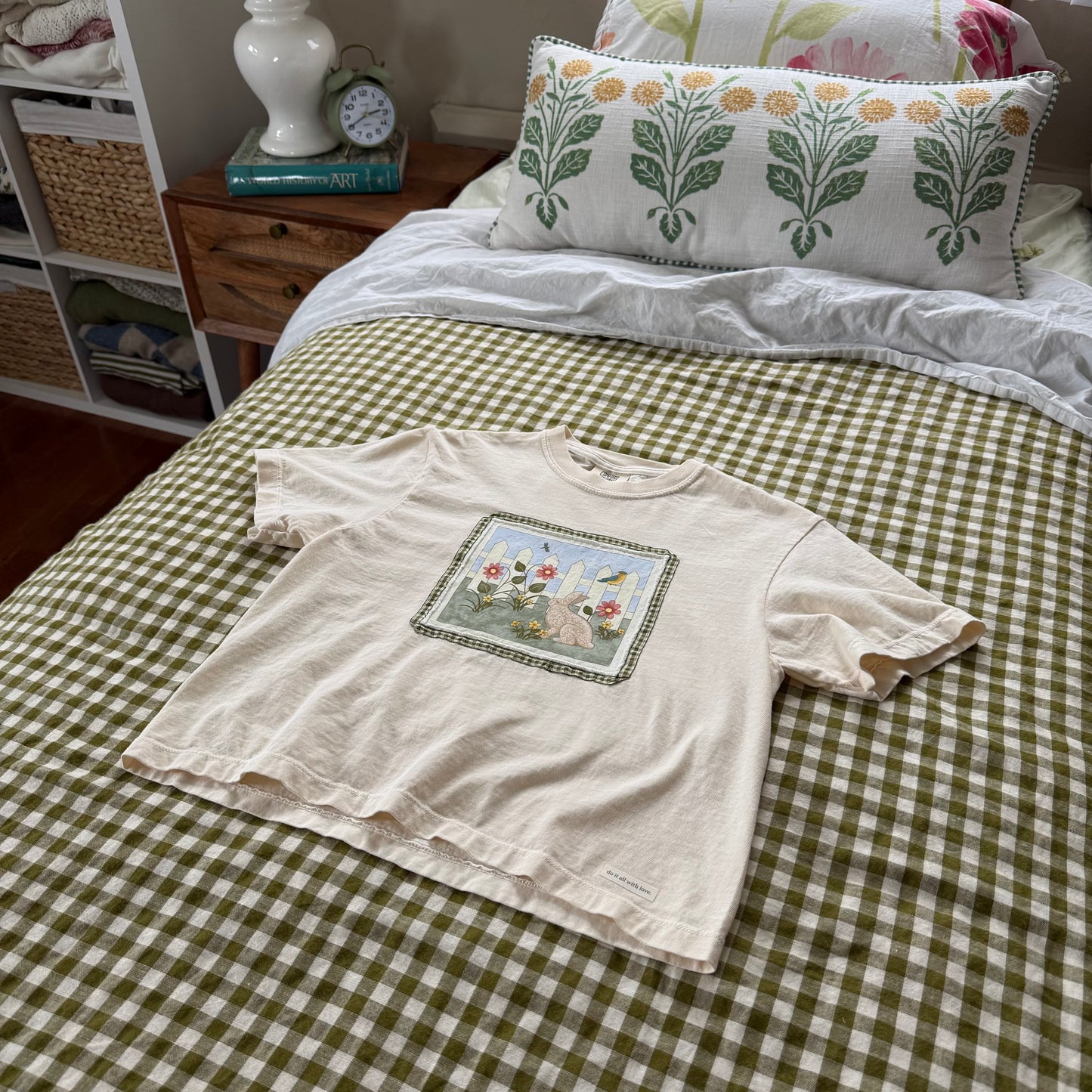crop tee (garden bunny)