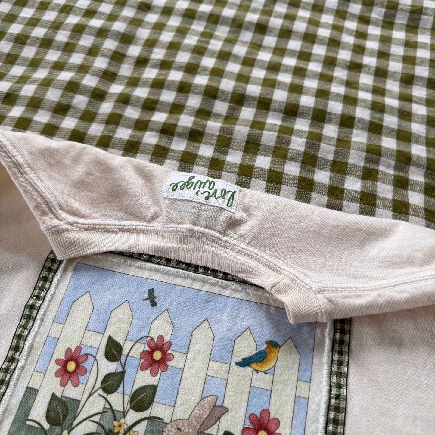 crop tee (garden bunny)