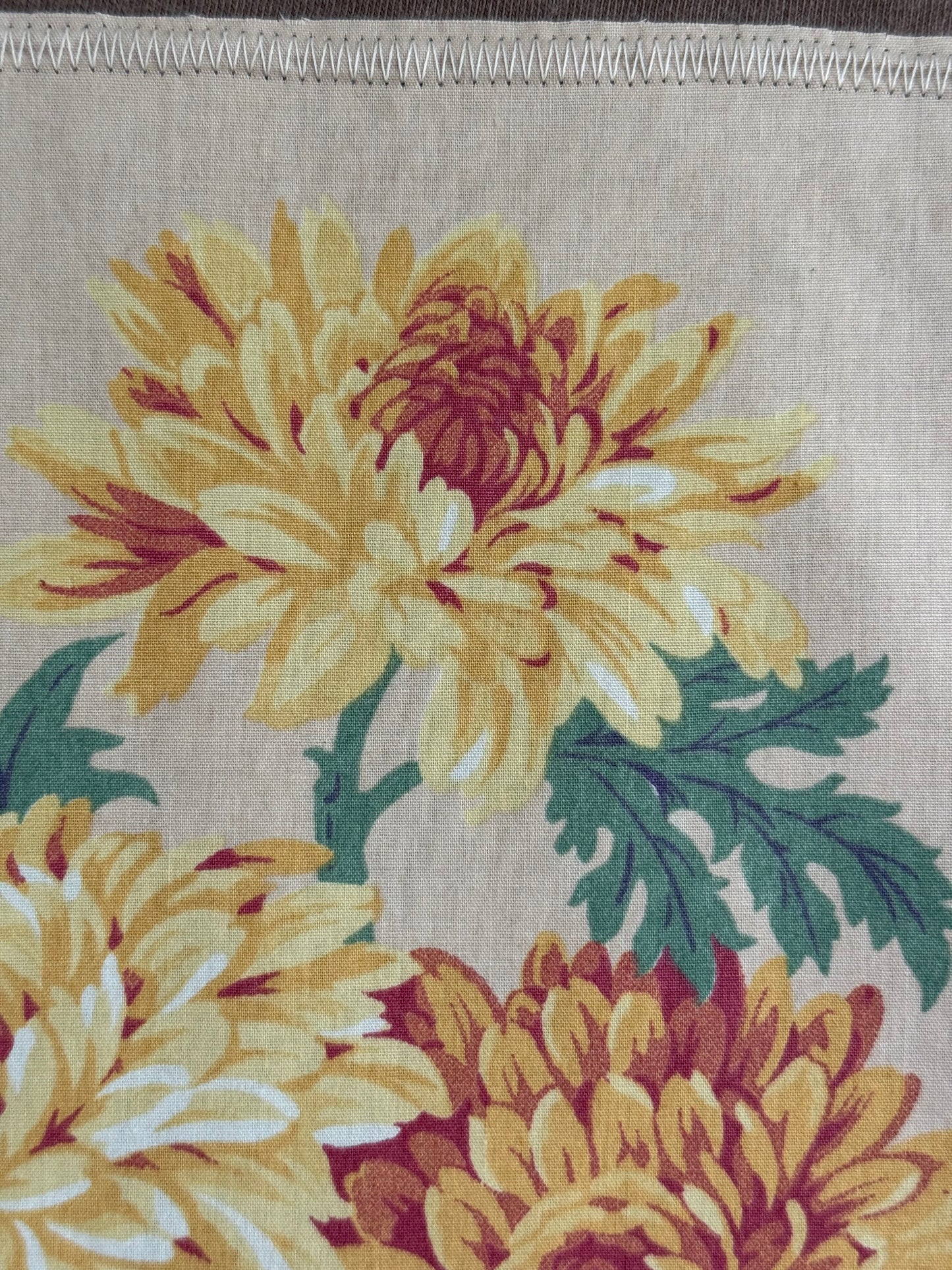 tee (chrysanthemum)