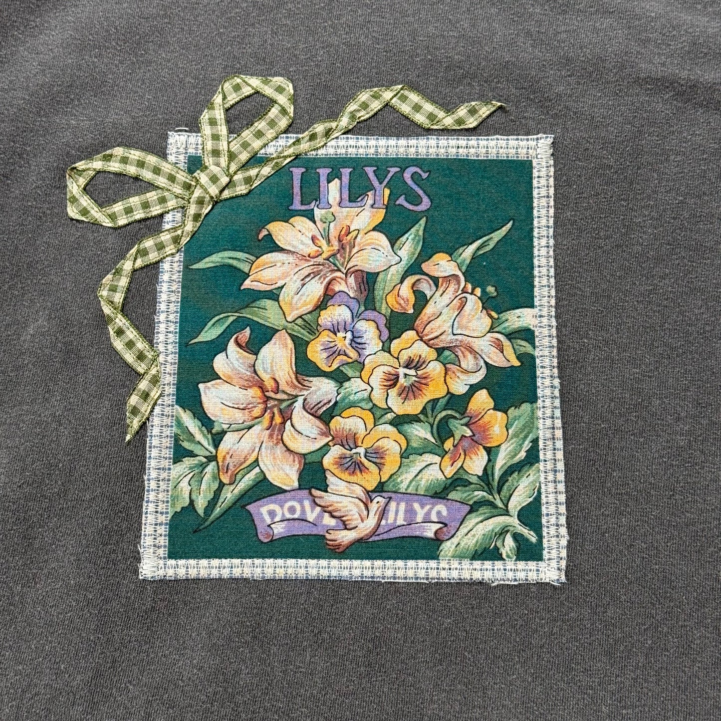 bow crop tee (lily)