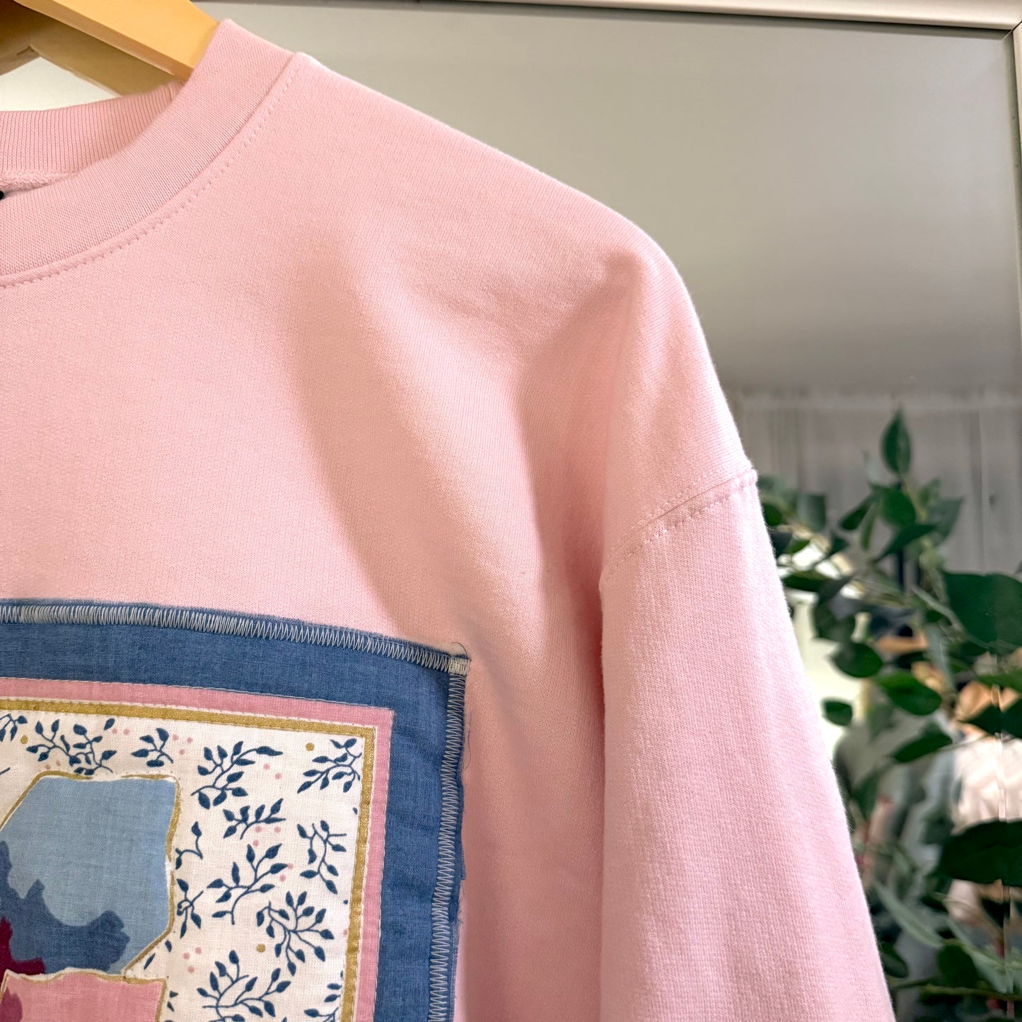 sweater (cotton candy floral)