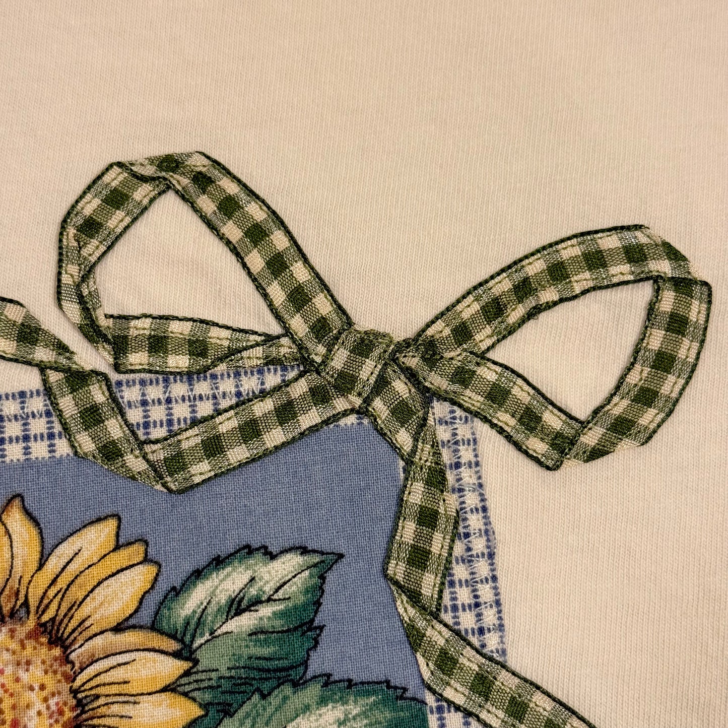 bow crop tee (sunflower)