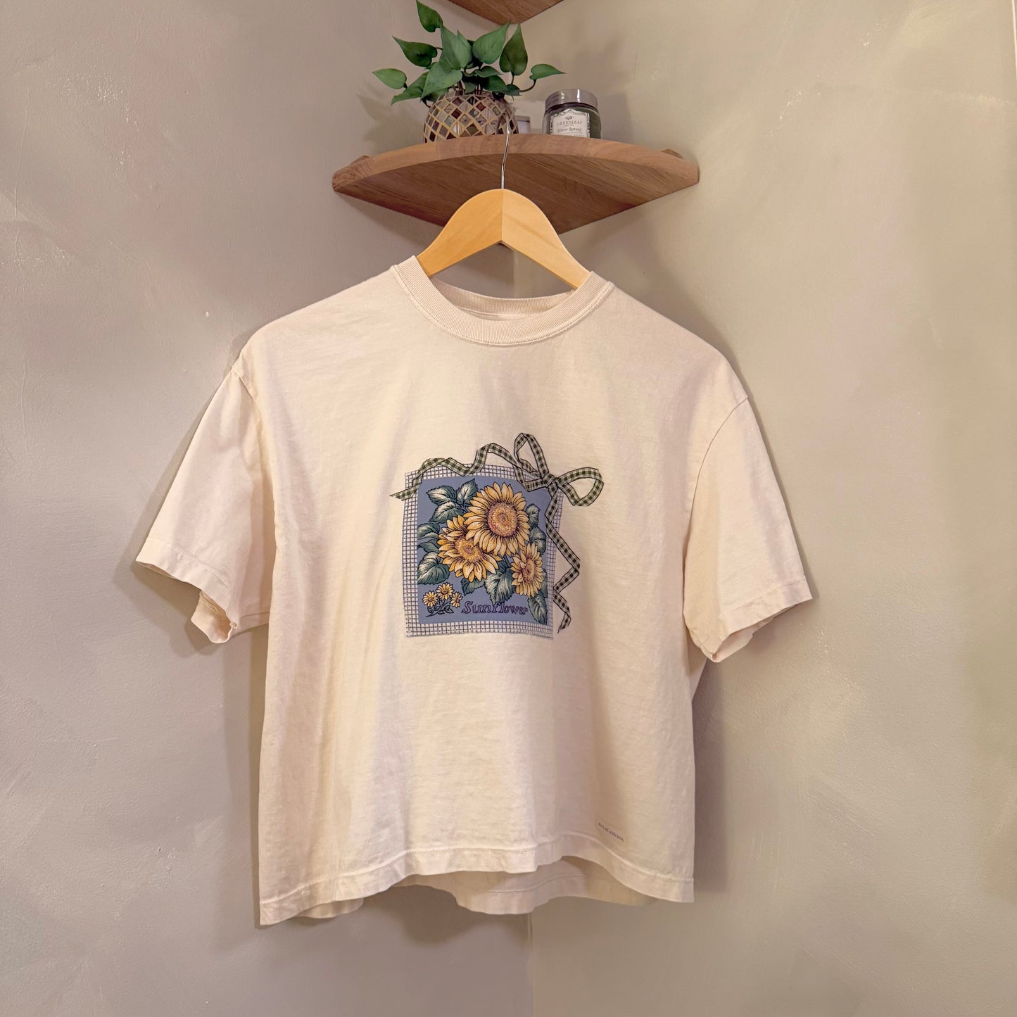 bow crop tee (sunflower)
