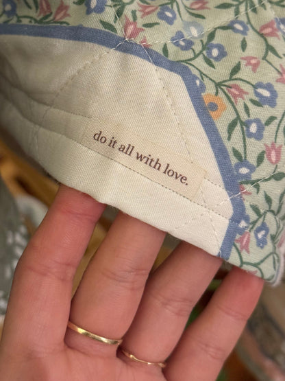 hoodie (heirloom heart)