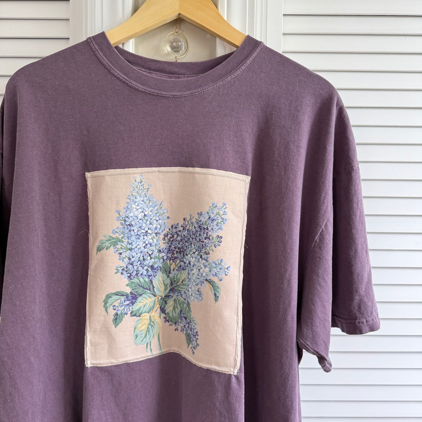 tee (lilac)