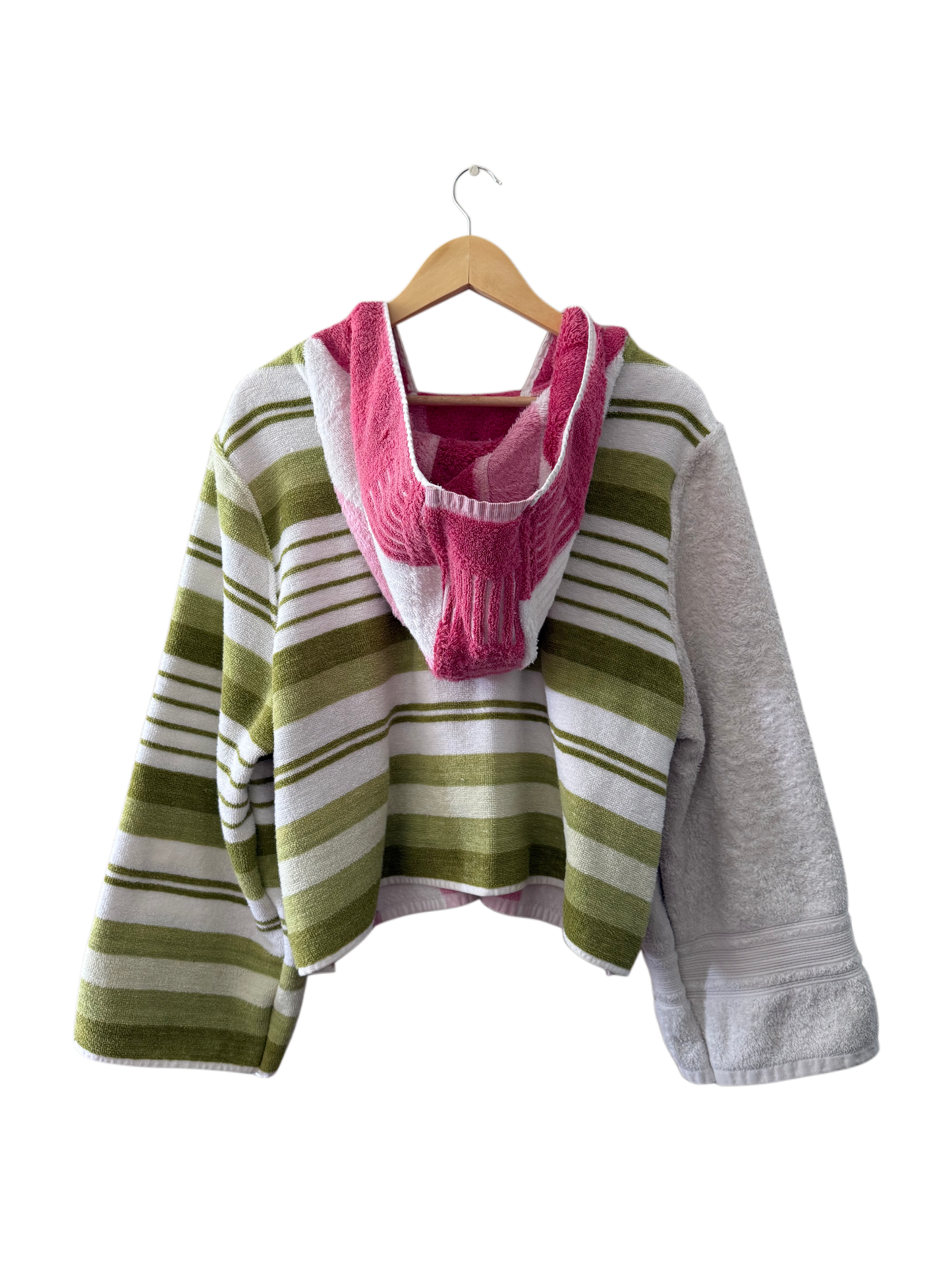 towel hoodie (strawberry matcha)