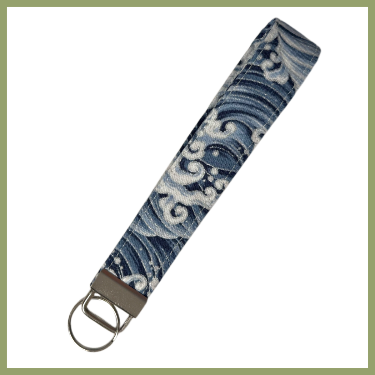 wristlet (silver tide)