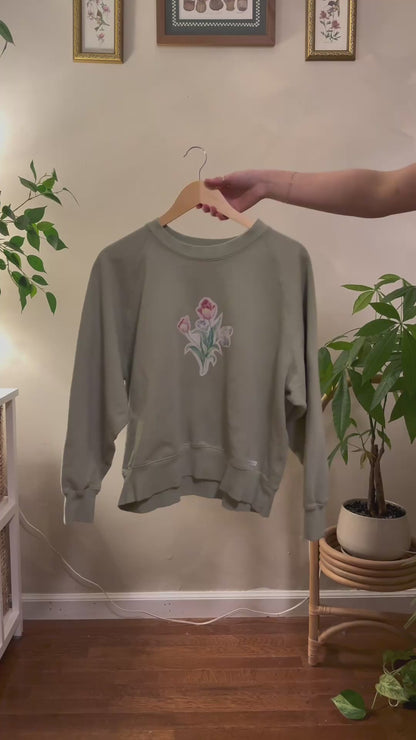 appliqué sweater (sage tulip)